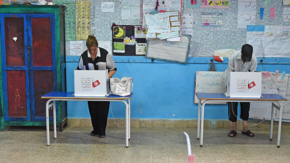 أحزاب وشخصيات في حالة انتظار..   هيئة الانتخابات تستعد لنشر روزنامة "الرئاسية" وشروط الترشح